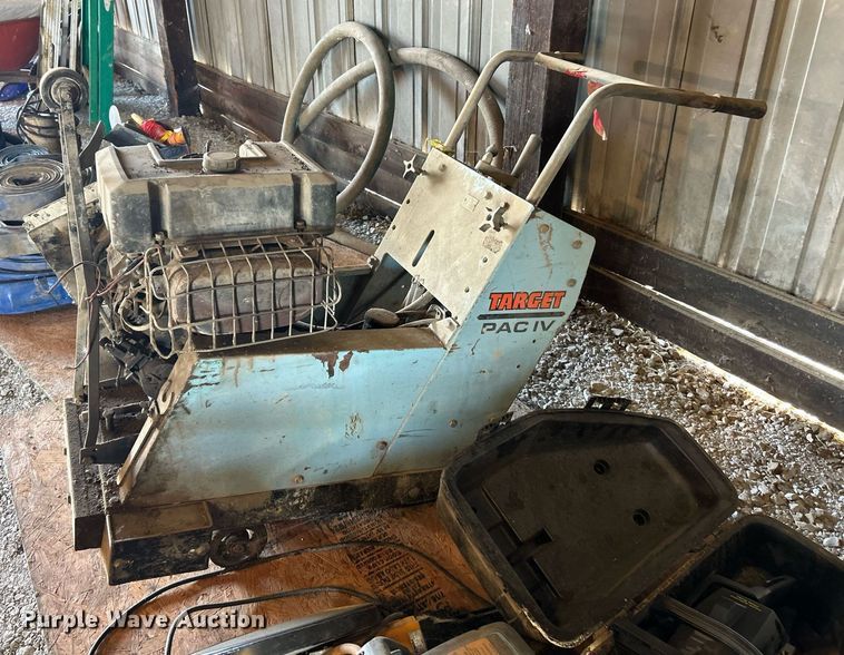 image for item EK8281 Tools