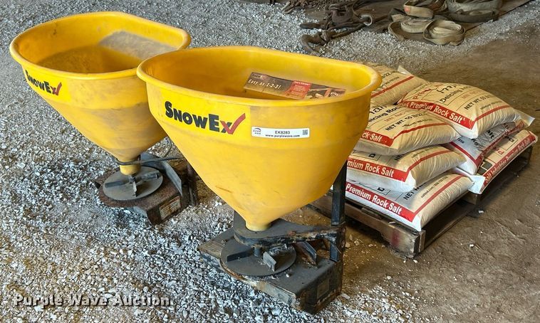 image for item EK8283 SnowEx (2) SnowEx spreaders