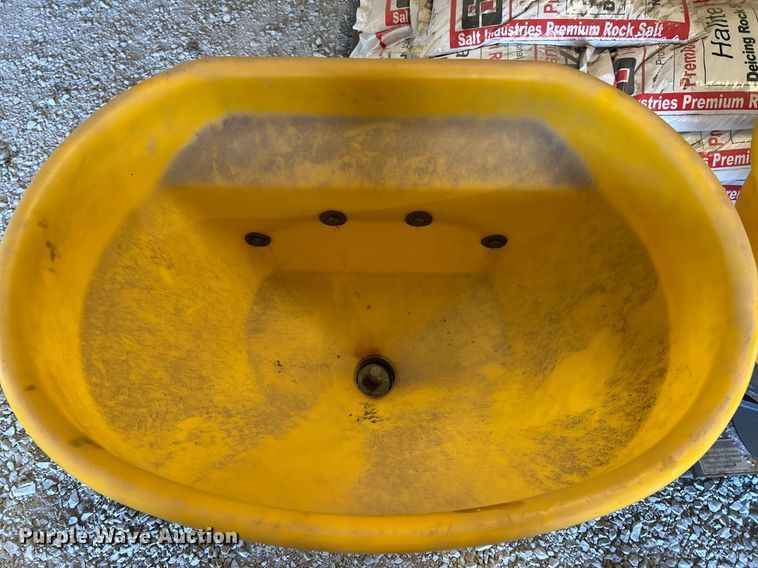 image for item EK8283 SnowEx (2) SnowEx spreaders