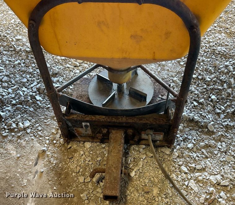 image for item EK8283 SnowEx (2) SnowEx spreaders