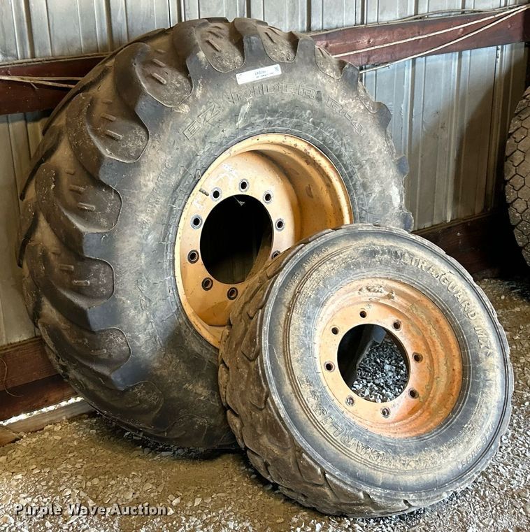 image for item EK8284 (2) tires and wheels