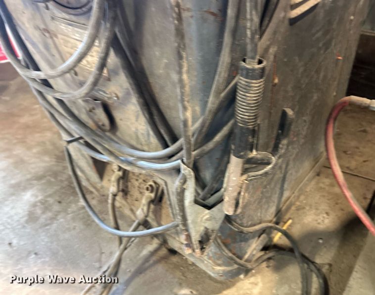 image for item EK8289 Hobart RS-304 welder