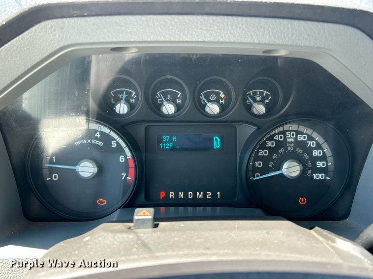 image for item EK8307 2015 Ford F250 Super Duty XL SuperCab pickup truck cab and chassis