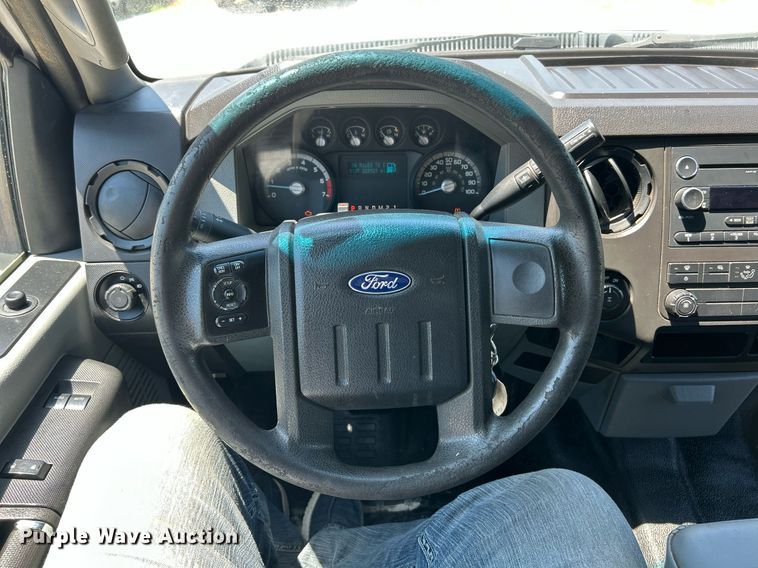 image for item EK8307 2015 Ford F250 Super Duty XL SuperCab pickup truck cab and chassis