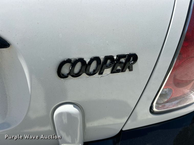 image for item EK8310 2005 Mini Cooper convertible