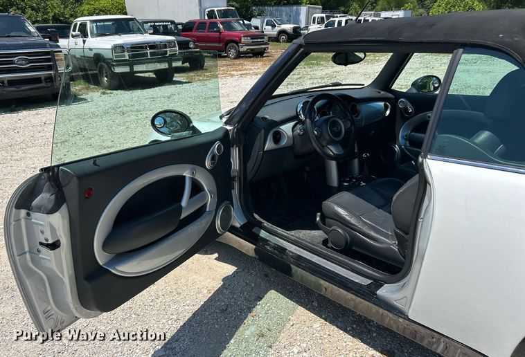 image for item EK8310 2005 Mini Cooper convertible