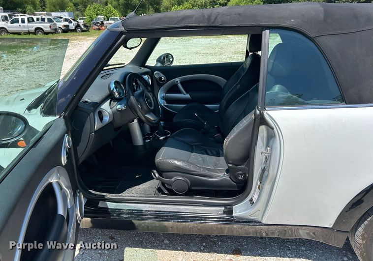 image for item EK8310 2005 Mini Cooper convertible