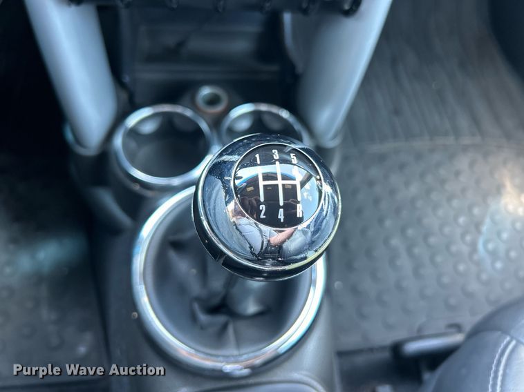 image for item EK8310 2005 Mini Cooper convertible