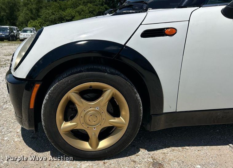 image for item EK8310 2005 Mini Cooper convertible