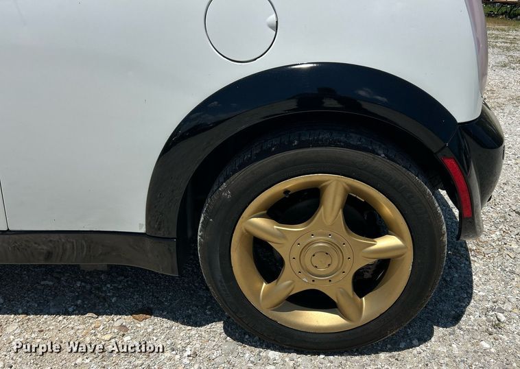 image for item EK8310 2005 Mini Cooper convertible