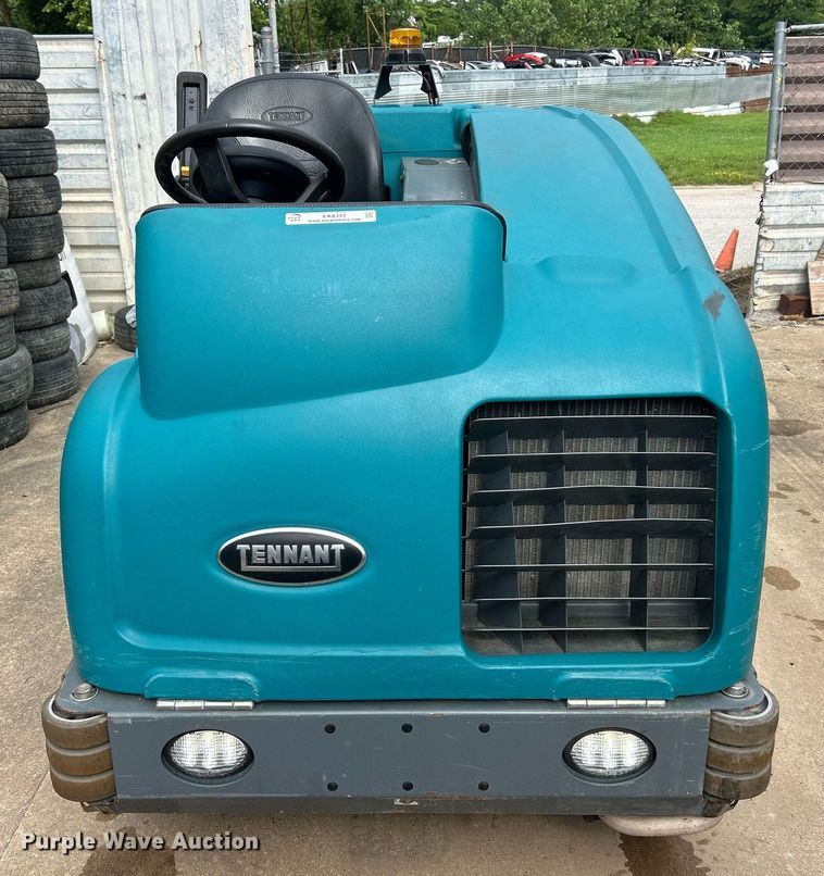 image for item EK8333 Tennant T20 floor scrubber