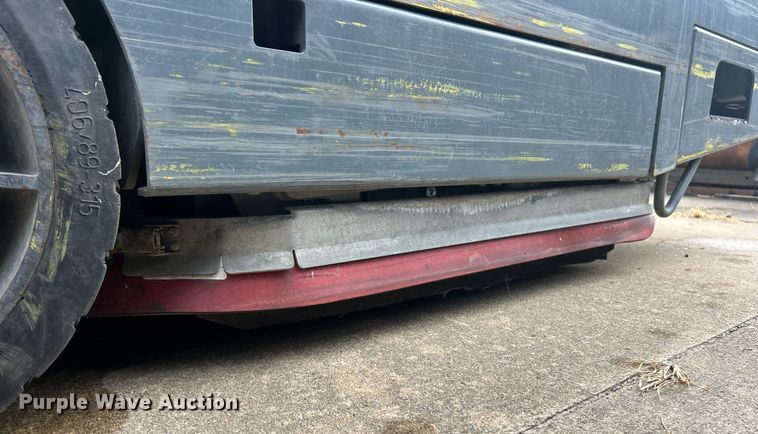 image for item EK8333 Tennant T20 floor scrubber