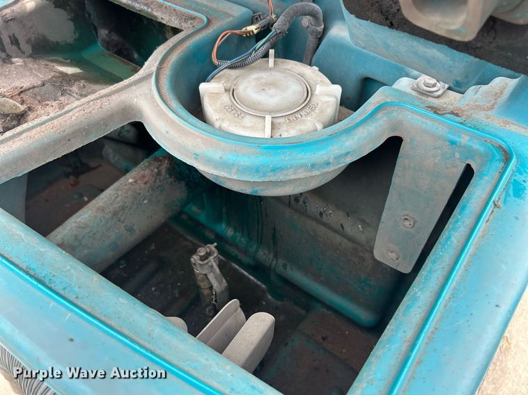 image for item EK8333 Tennant T20 floor scrubber