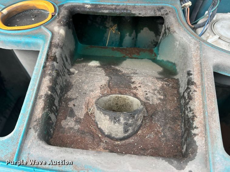 image for item EK8333 Tennant T20 floor scrubber