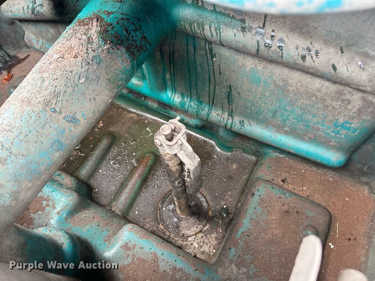 image for item EK8333 Tennant T20 floor scrubber