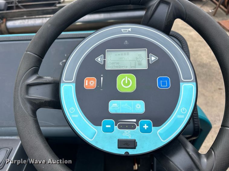 image for item EK8333 Tennant T20 floor scrubber