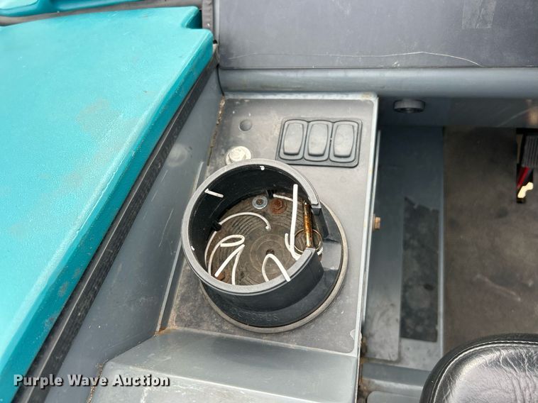 image for item EK8333 Tennant T20 floor scrubber