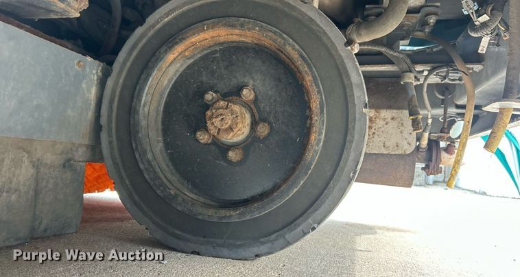 image for item EK8333 Tennant T20 floor scrubber