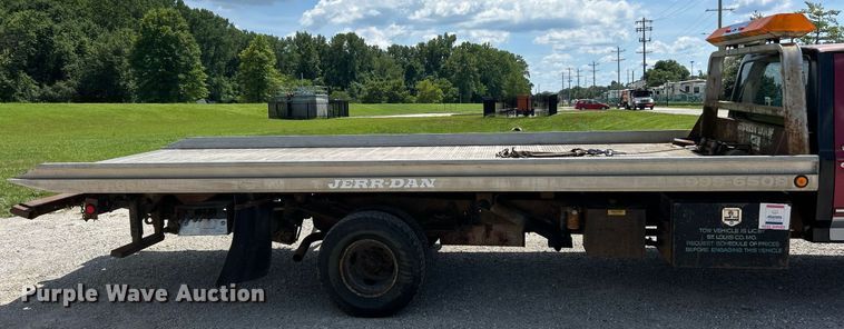 image for item EK8334 1993 Ford F450 Super Duty rollback truck