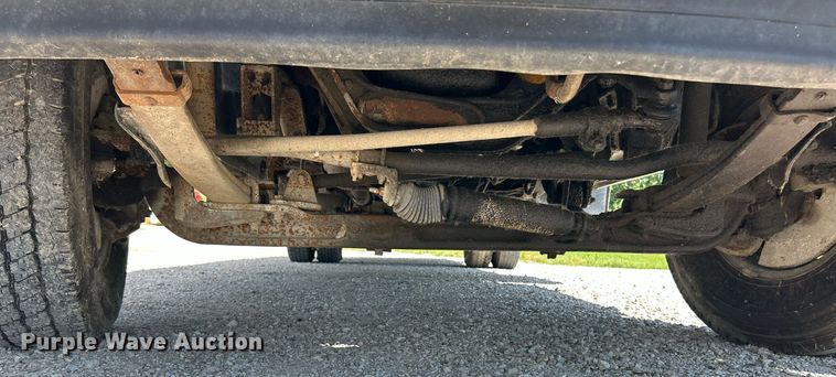 image for item EK8334 1993 Ford F450 Super Duty rollback truck