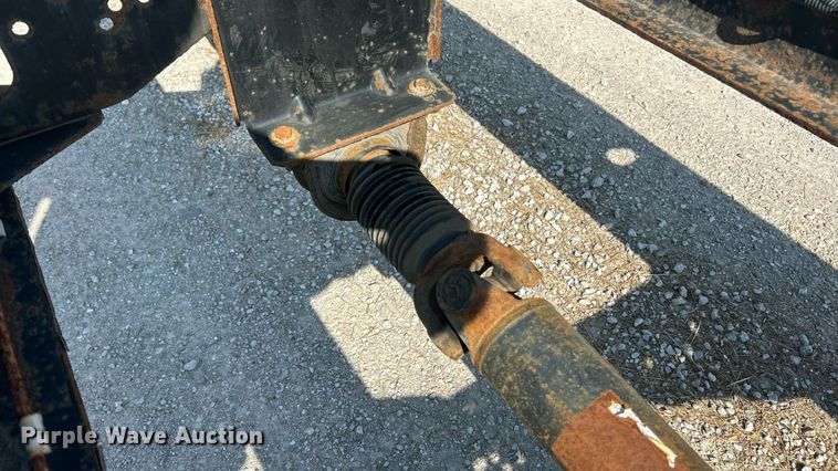 image for item EK8341 2007 GMC C5500 truck cab and chassis