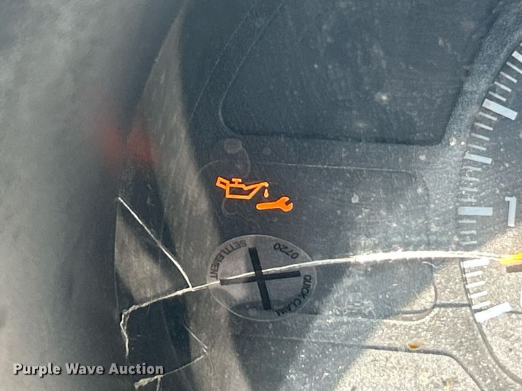 image for item EK8341 2007 GMC C5500 truck cab and chassis