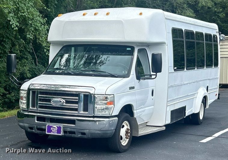 2015 Ford E450 Super Duty