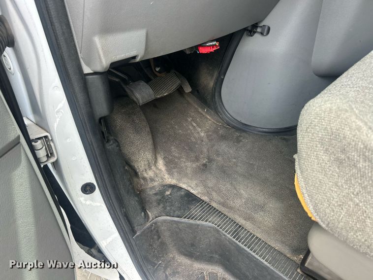 image for item EK8363 2015 Ford E450 Super Duty shuttle bus