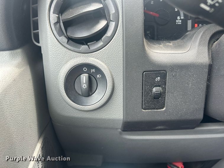 image for item EK8363 2015 Ford E450 Super Duty shuttle bus