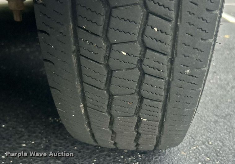 image for item EK8363 2015 Ford E450 Super Duty shuttle bus