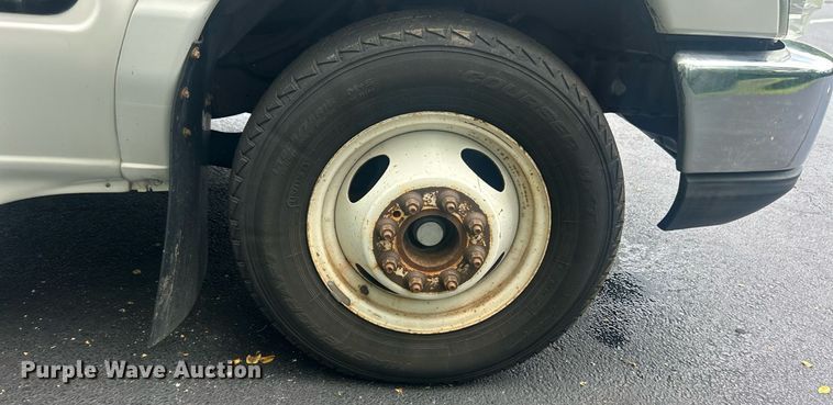 image for item EK8363 2015 Ford E450 Super Duty shuttle bus