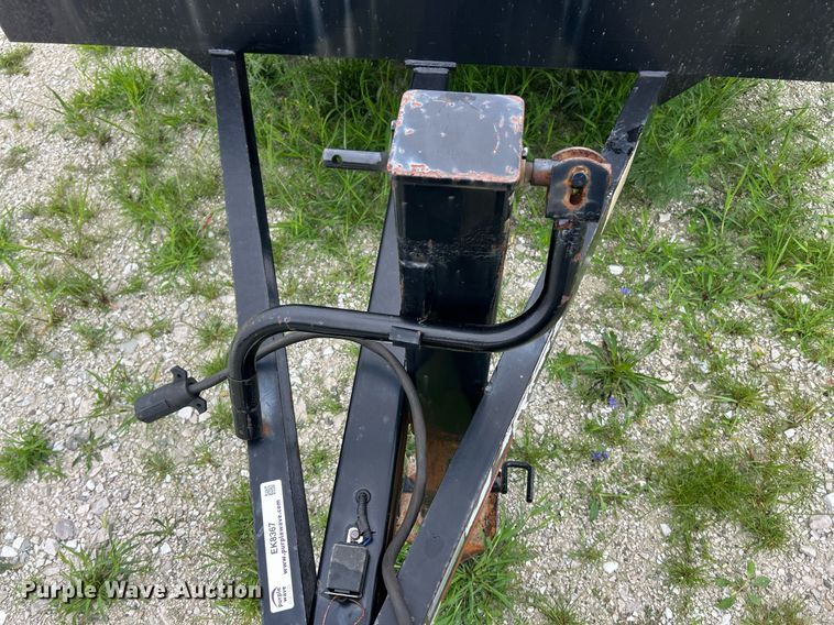 image for item EK8367 2016 Region 14000-16 flatbed trailer