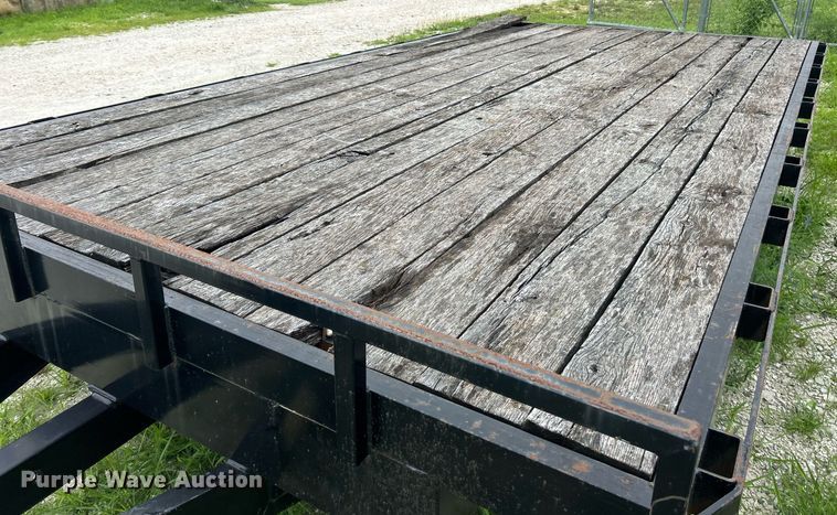 image for item EK8367 2016 Region 14000-16 flatbed trailer