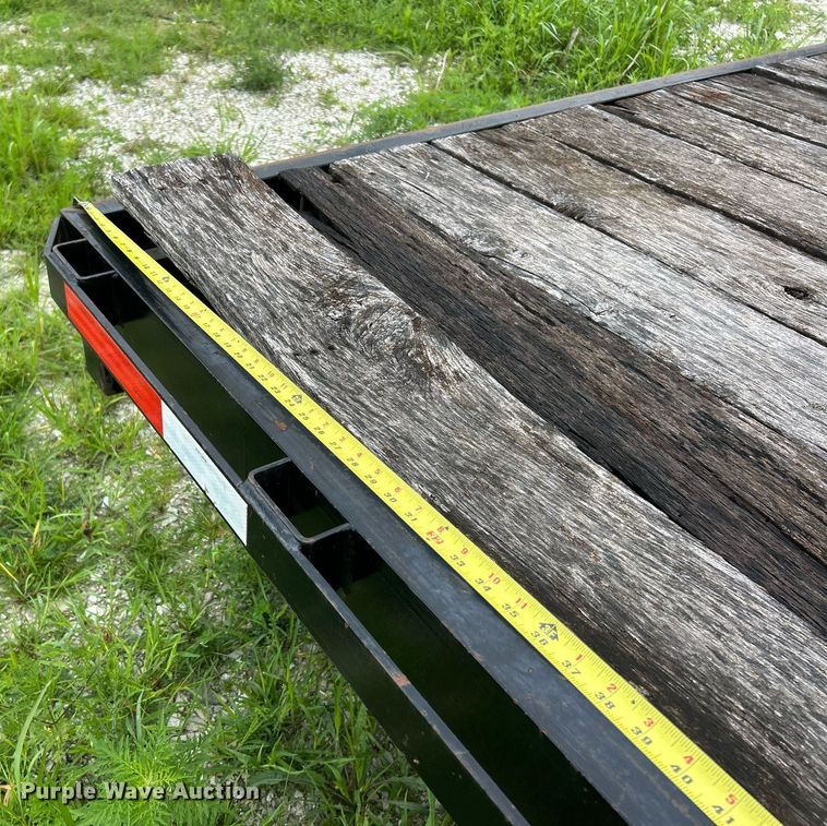 image for item EK8367 2016 Region 14000-16 flatbed trailer