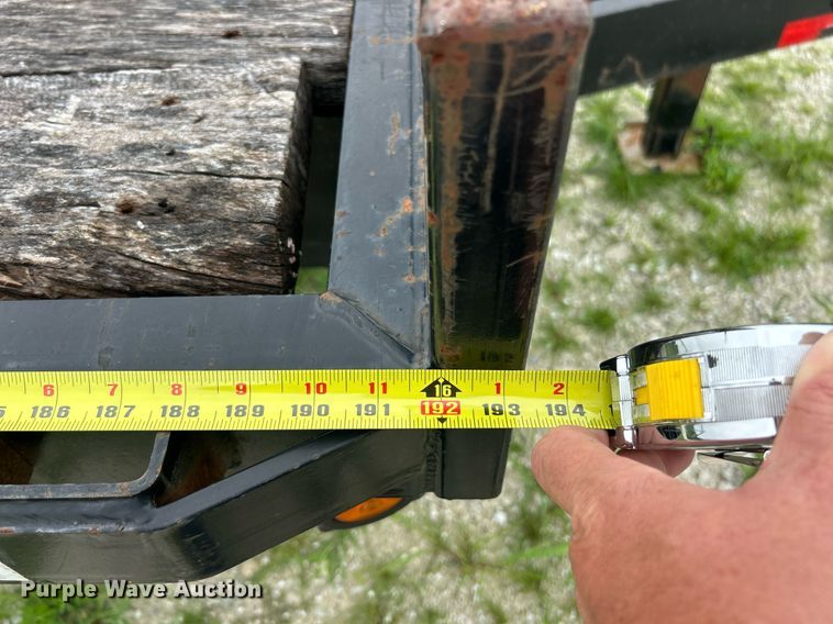 image for item EK8367 2016 Region 14000-16 flatbed trailer