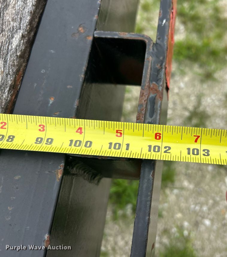 image for item EK8367 2016 Region 14000-16 flatbed trailer