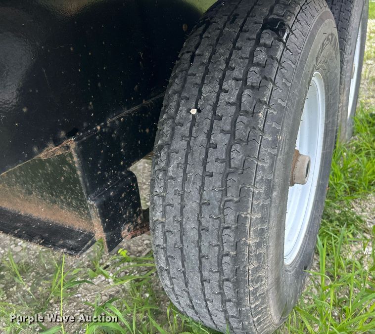 image for item EK8367 2016 Region 14000-16 flatbed trailer