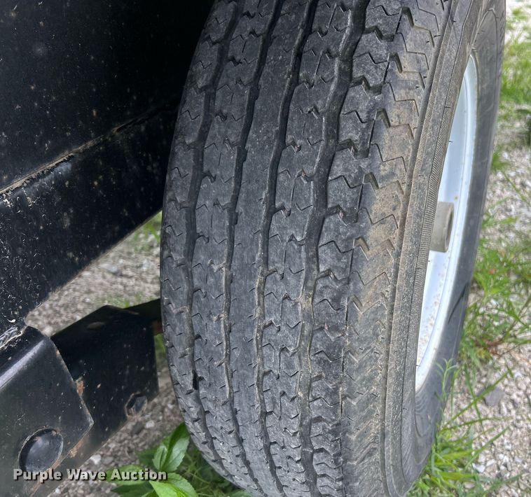 image for item EK8367 2016 Region 14000-16 flatbed trailer