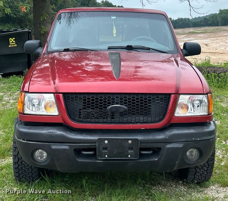 image for item EK8368 2003 Ford Ranger SuperCab pickup truck