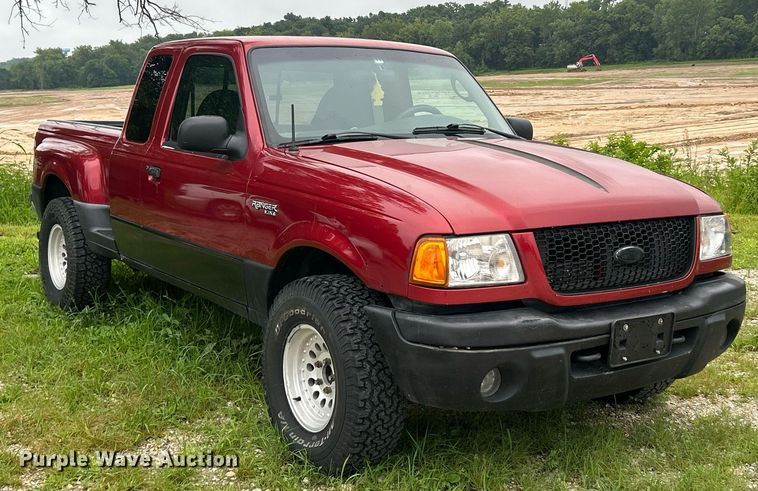 image for item EK8368 2003 Ford Ranger SuperCab pickup truck