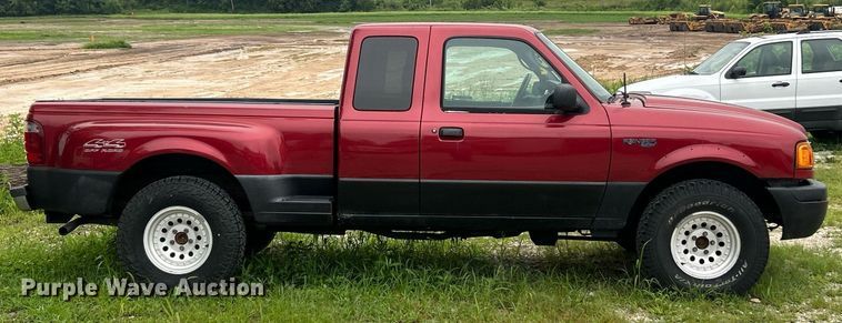 image for item EK8368 2003 Ford Ranger SuperCab pickup truck