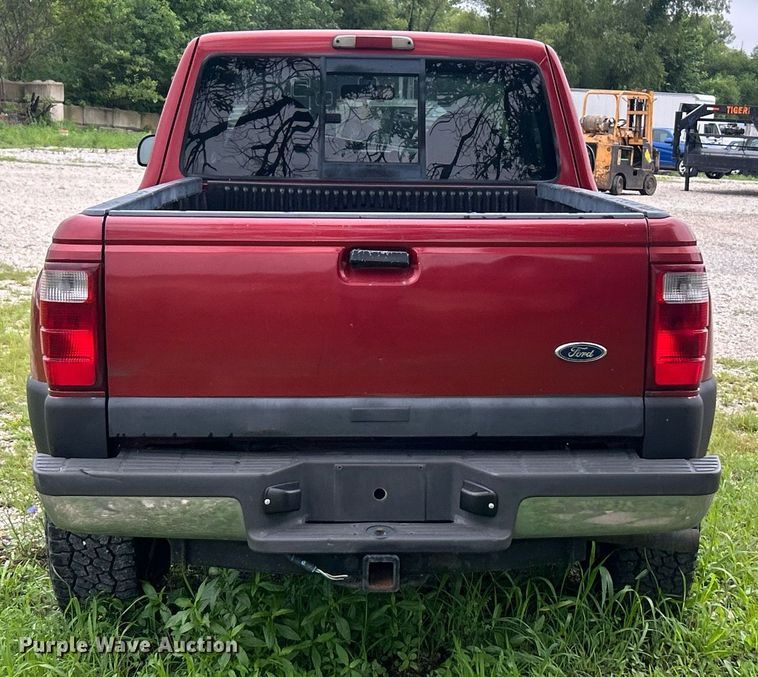 image for item EK8368 2003 Ford Ranger SuperCab pickup truck