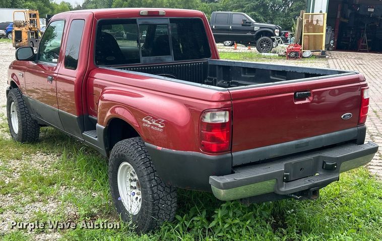image for item EK8368 2003 Ford Ranger SuperCab pickup truck