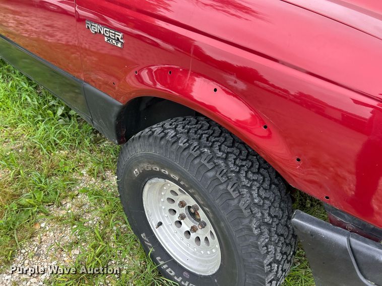 image for item EK8368 2003 Ford Ranger SuperCab pickup truck