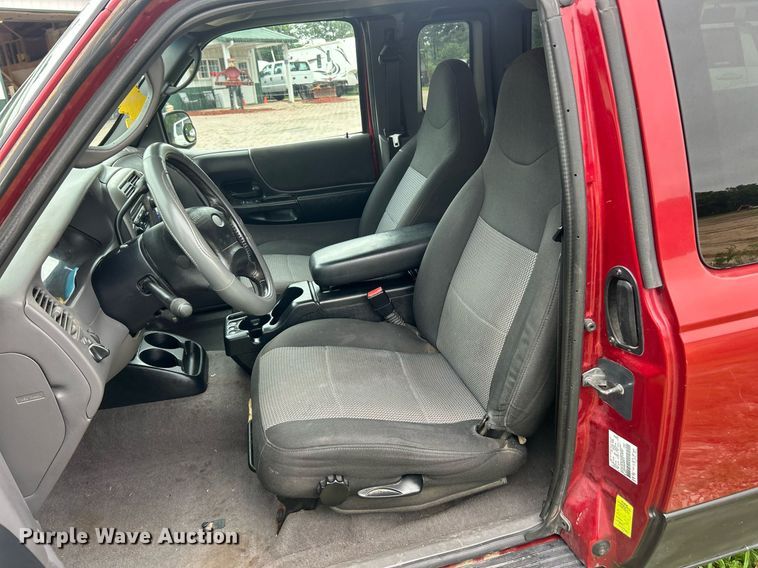 image for item EK8368 2003 Ford Ranger SuperCab pickup truck