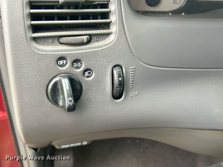 image for item EK8368 2003 Ford Ranger SuperCab pickup truck