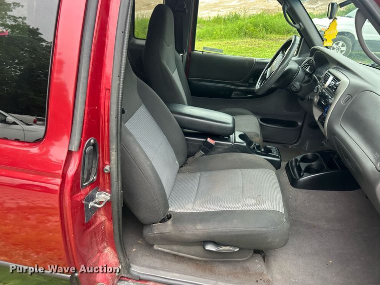 image for item EK8368 2003 Ford Ranger SuperCab pickup truck