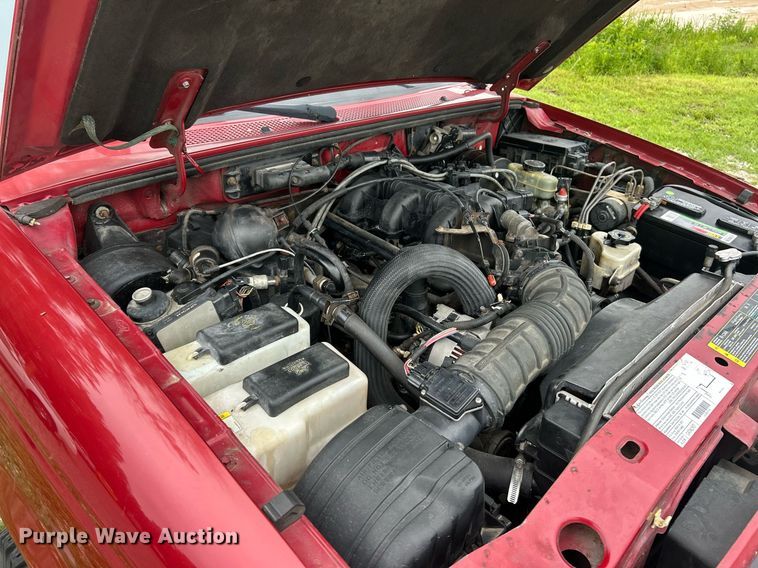 image for item EK8368 2003 Ford Ranger SuperCab pickup truck