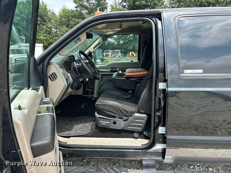 image for item EK8370 2009 Ford F350 Super Duty Crew Cab pickup truck