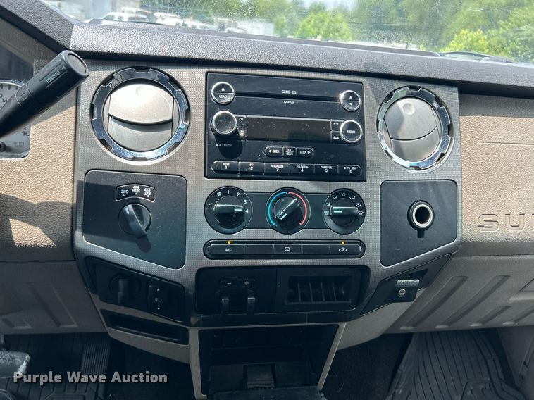 image for item EK8370 2009 Ford F350 Super Duty Crew Cab pickup truck